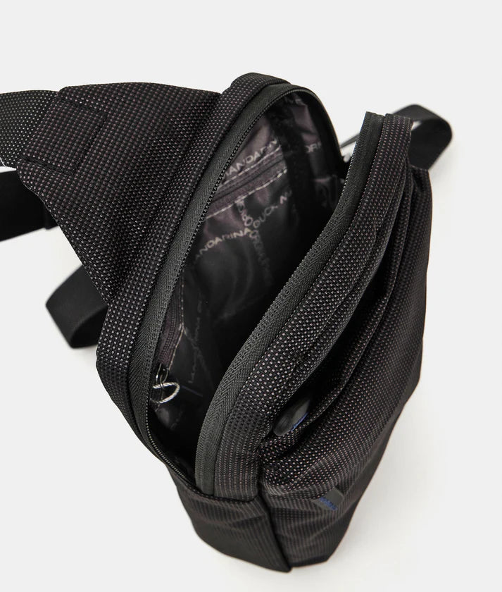 Single-shoulder sling bag District Mandarina Duck P10KPM02 Black