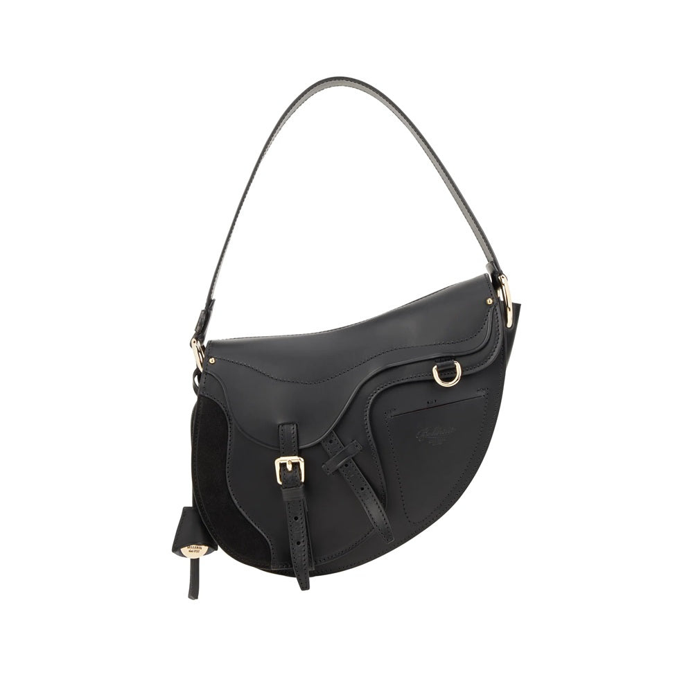 Borsa a forma di sella, con doppia tracolla, una fissa e una staccabile e regolabile. Pura eleganza fatta a borsa. Made in Italy