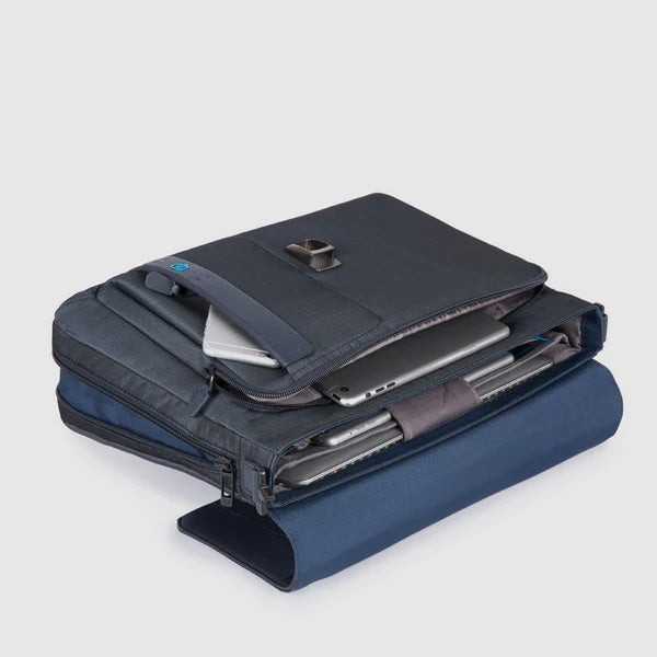 Cartella porta computer con patta Piquadro CA3111P16 Chevblu (Carta da zucchero)