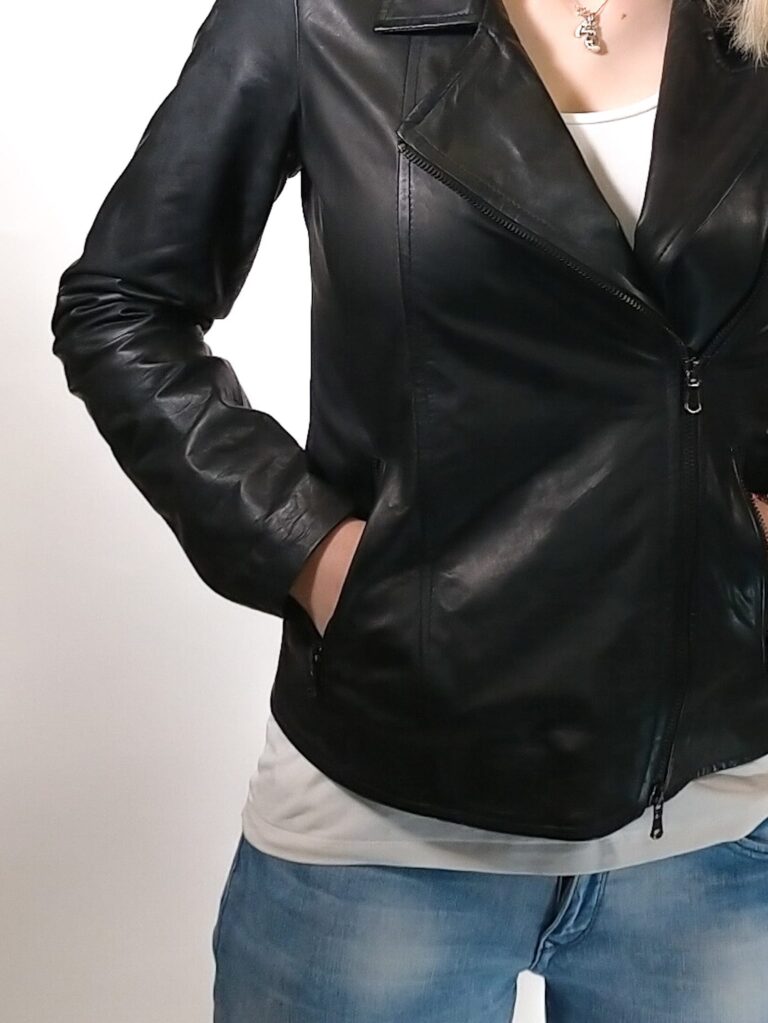 Giacca in pelle donna tamponata a mano Pelletteria Allegrini Filippo GREASE Tuscany Nero