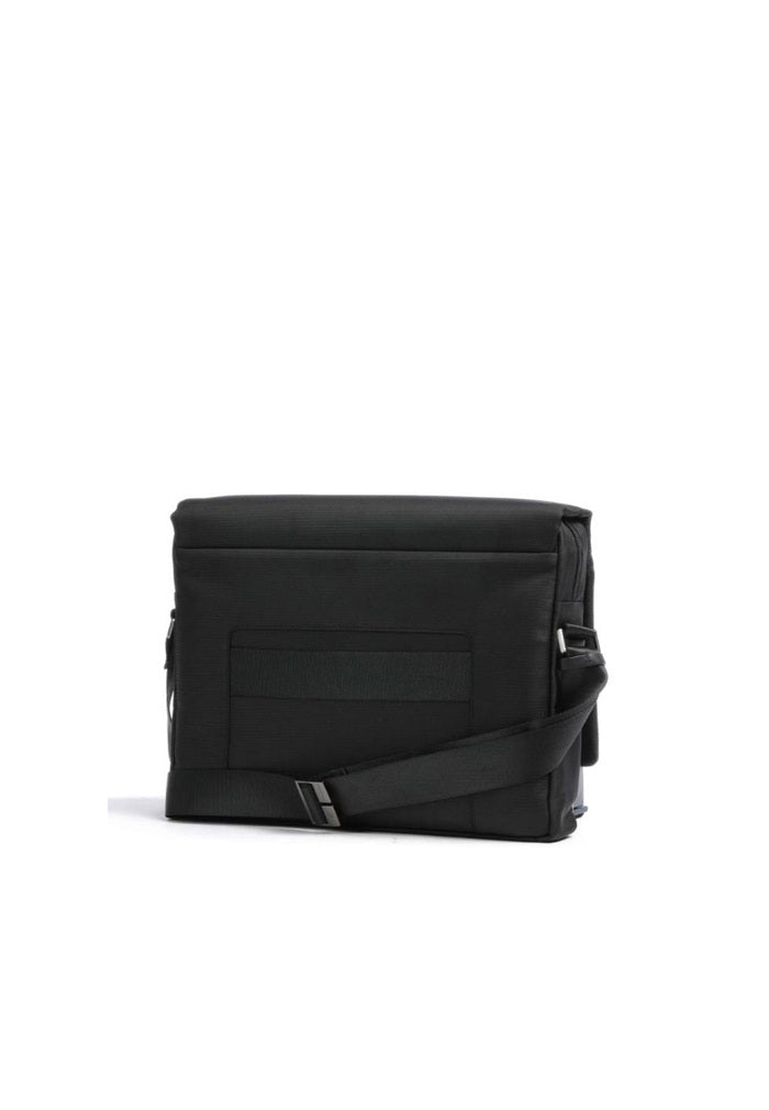 Messenger per computer e iPad® in tessuto riciclato Piquadro CA4639W120 Nero