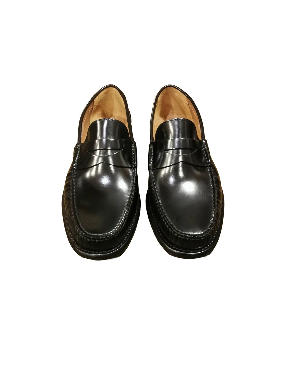 Mocassino da uomo, in pelle di vitello spazzolato. Modello classico, elegante che non passa mai di moda. Made in Italy