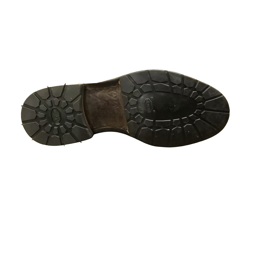 Polacchino interamente realizzato in pelle, con stringhe. Dall'aspetto casual ma allo stesso tempo elegante. Made in Italy