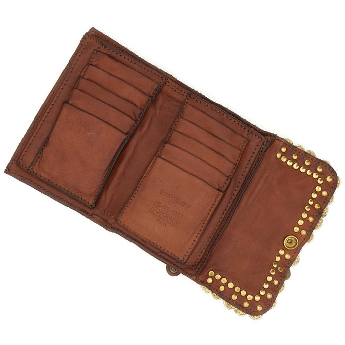 Portafoglio con borchie e medaglie in pelle Mirta Campomaggi C027930ND X3010 Cognac