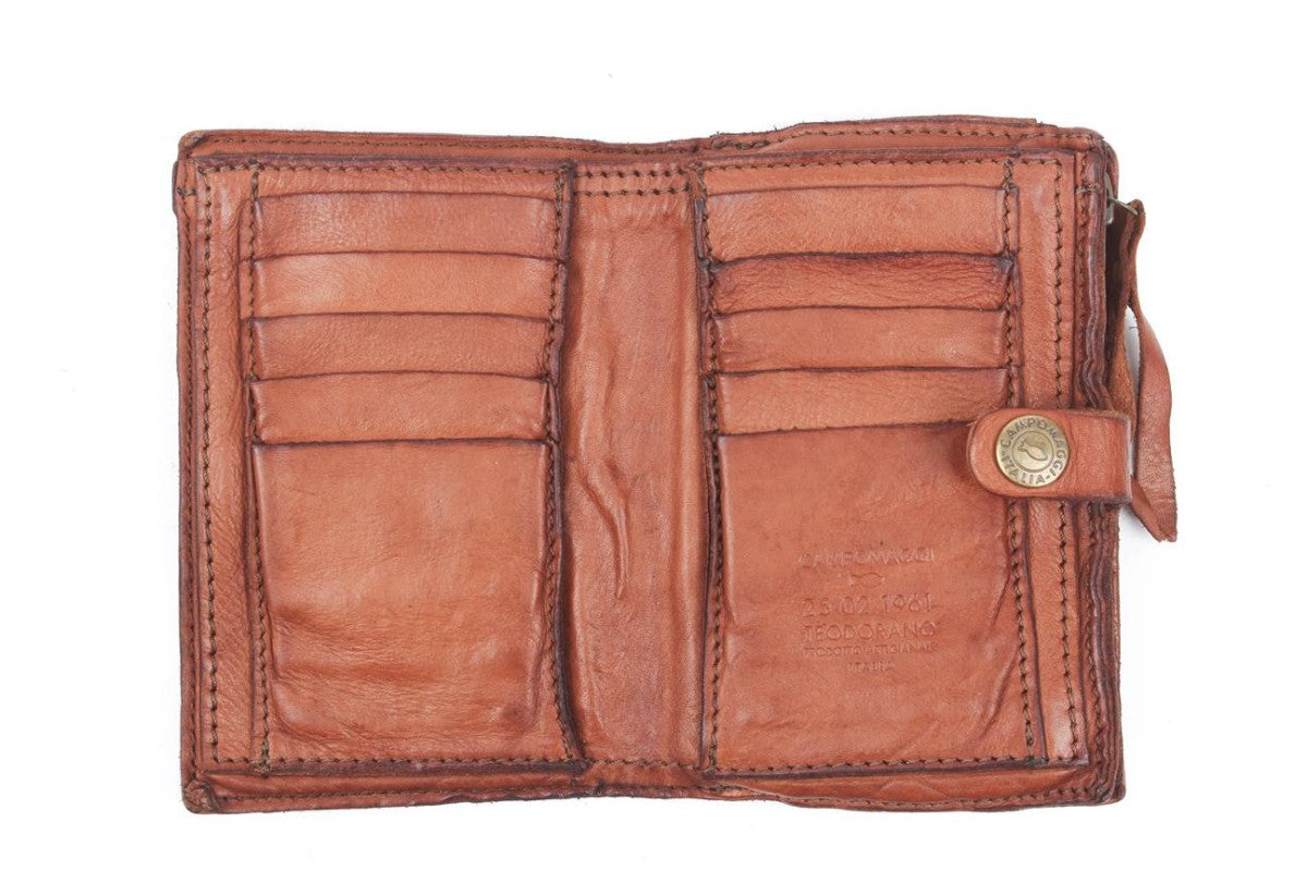 Portafoglio Matera in pelle con borchie Campomaggi C007530ND X0548 COGNAC