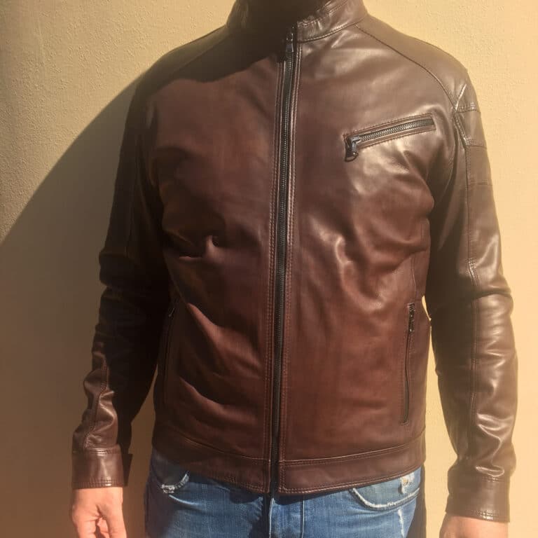Giacca in pelle uomo tamponata a mano pegaso tuscany testa di moro