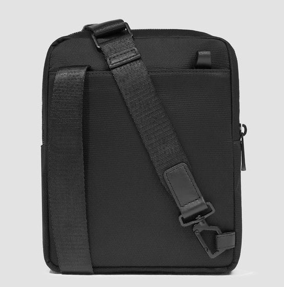 Borsello porta iPad Piquadro CA1816W129 Nero - Pelletteria Allegrini
