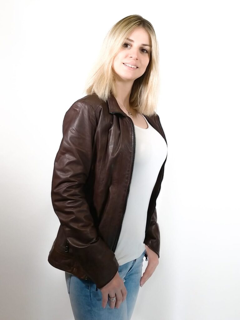 Giacca in pelle donna Cesira tuscany tamponata a mano pelletteria allegrini testa di moro