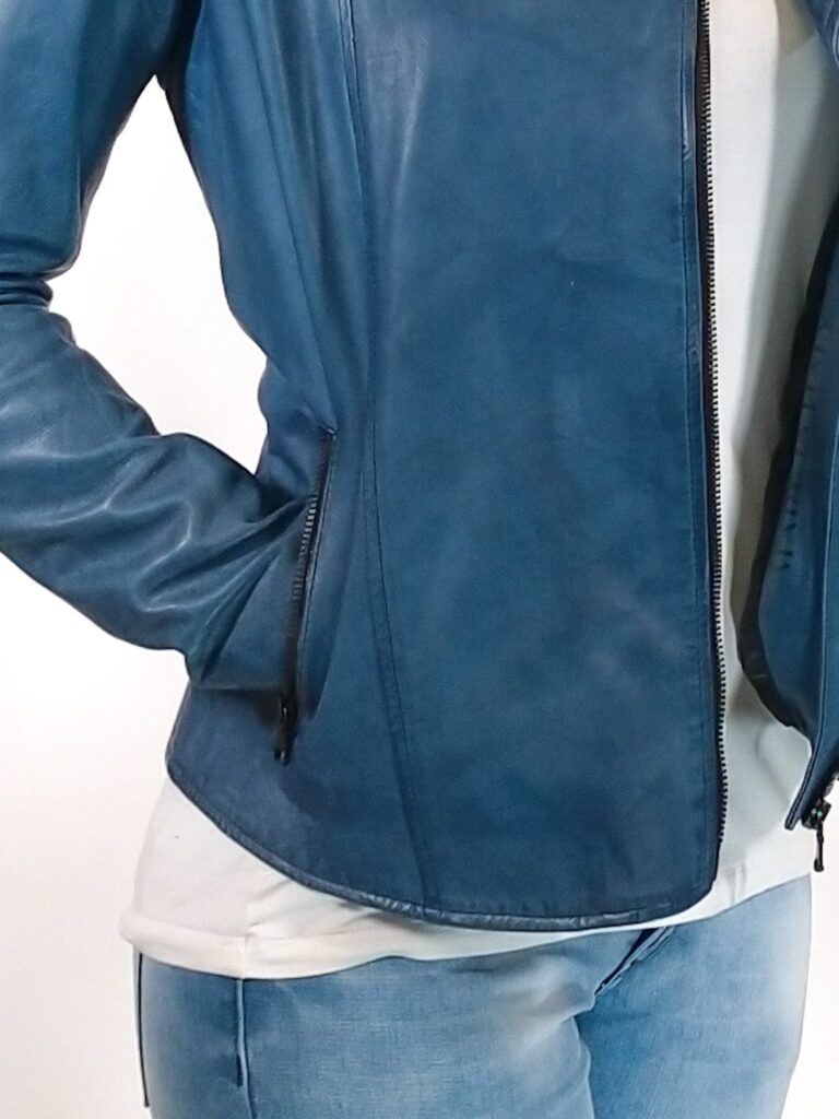 Giacca in pelle donna tamponata a mano Pelletteria Allegrini Filippo GREASE Tuscany Bluette