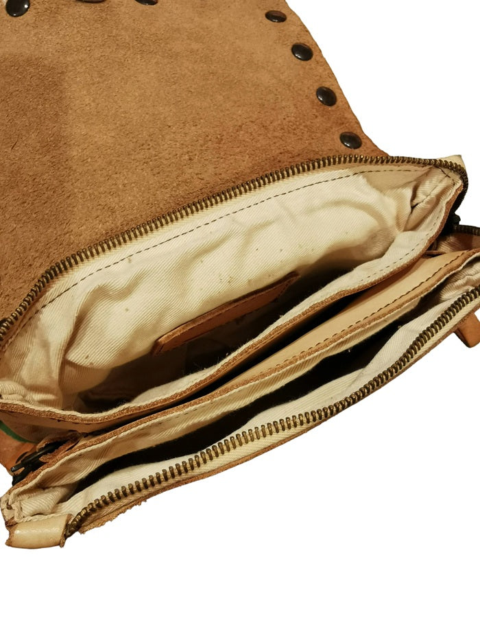 Clutch bag with flap and rivets in leather Pelletteria Allegrini Filippo 1221 Beige