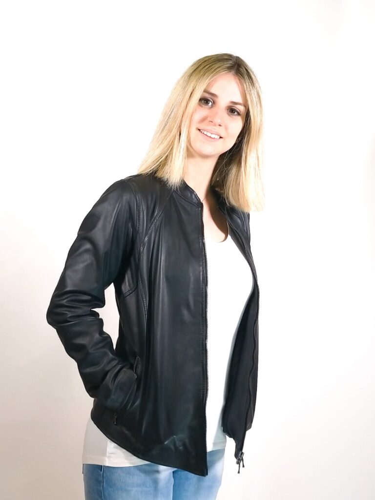 Giacca in pelle donna Romana tuscany tamponata a mano pelletteria nero