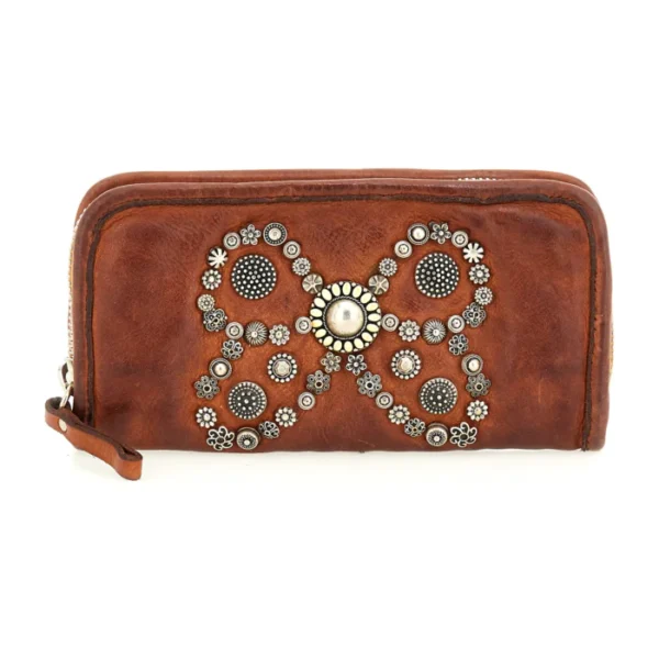 Campomaggi leather wallet with rivets