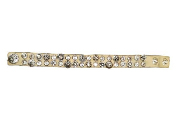 Bracelet with flower rivets and rhinestones - Image 3