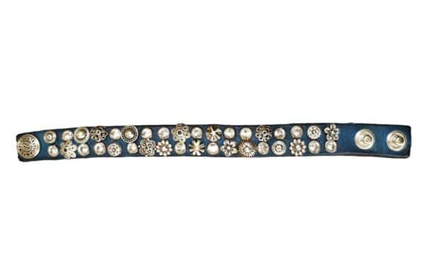 Bracelet with flower rivets and rhinestones - Image 2